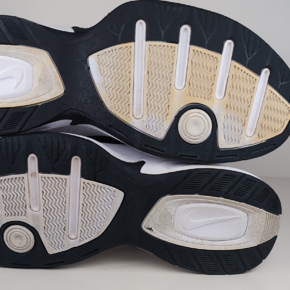 Nike Air Monarch IV Size 10 US white, midnight navy, metallic silver - Picture 12 of 17